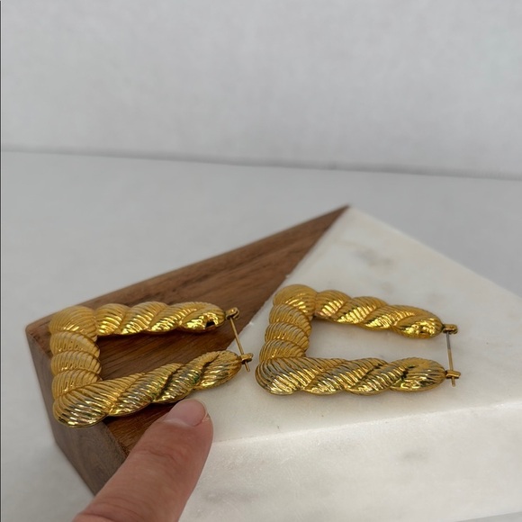 Estate Vintage Gold Twisted Hoop Earrings Lot E12 - Picture 6 of 12